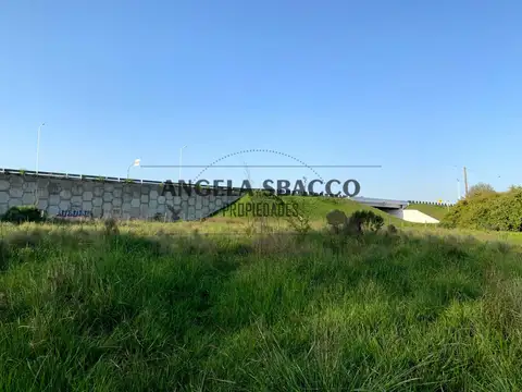 Terreno Comercial, en Parada Robles.