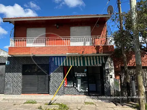 Casa + 2 Locales comerciales Excelente Oportunidad