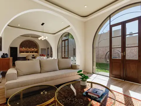 Casa en venta barrio parque 4 dormitorios amplio luminoso moderno