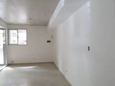 VENTA LOCAL/OFICINA ZONA COLEGIOS