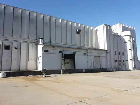 Planta industrial de 13745 m2 cub, en Moreno