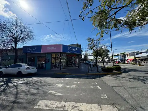 Local en Venta en Virreyes Estación, USD 450.000