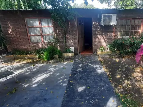 Casa en Venta con 5 cocheras