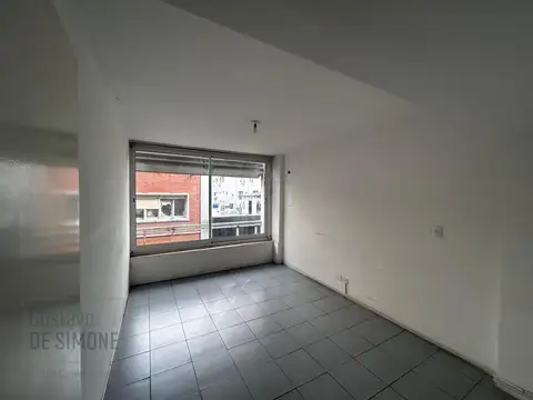 Oficina en Alquiler 70 años