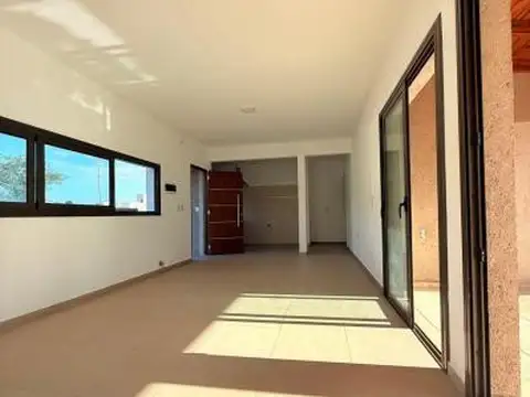 Casa en Alquiler de 3 dormitorios