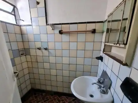 Local en Alquiler en Ciudad Evita, $ 300.000