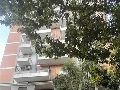 Santa Fe 100, Piso 4