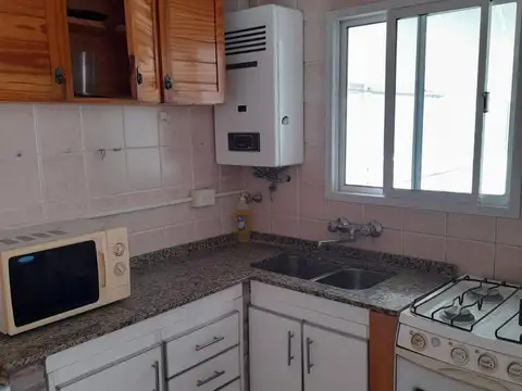 Depto Tipo Casa en Alquiler 40 años