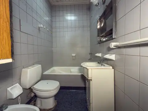 142 e/ 64 y 65 N° 1500