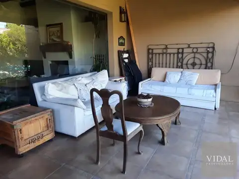 Casa en Alquiler Temporal con 1 cochera