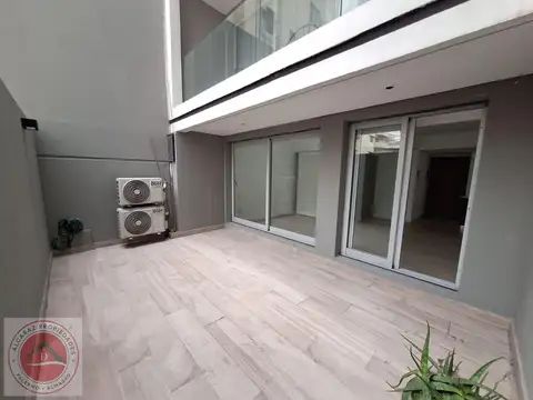 Departamento en Alquiler con 1 cochera