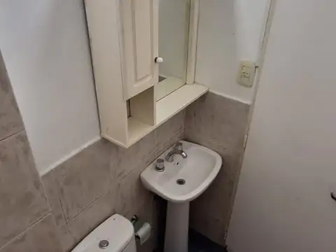 Casa en Alquiler con 1 cochera