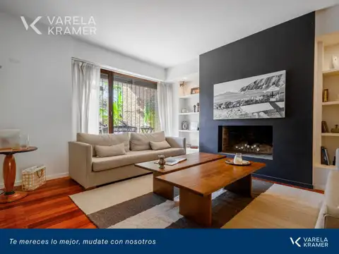Casa en Venta con 2 cocheras