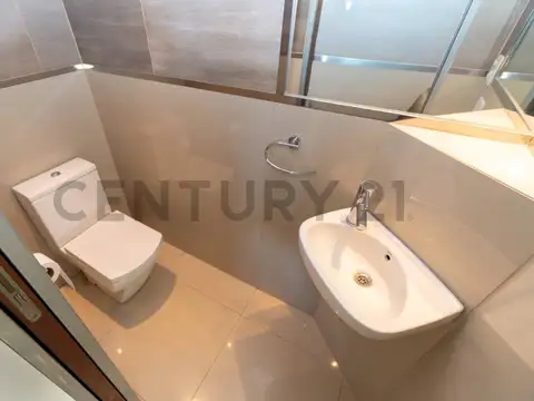 Casa de 4 Dormitorios en Venta-Fincas de Iraola I