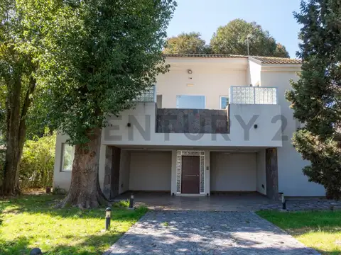Casa de 4 Dormitorios en Venta-Fincas de Iraola I