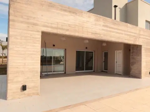 Casa en Venta en Canning, USD 255.000