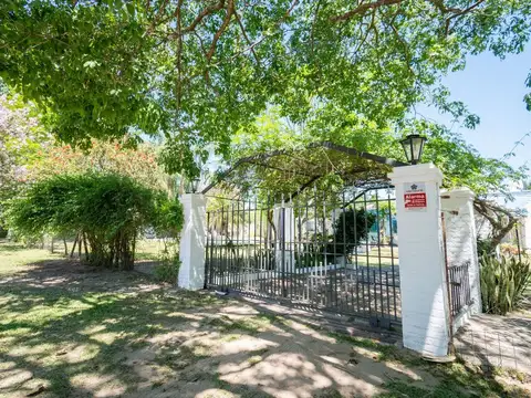 Casa en Venta con 1 cochera