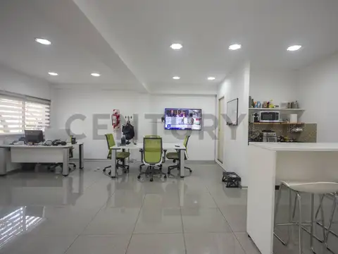 Oficina en Venta con 6 cocheras