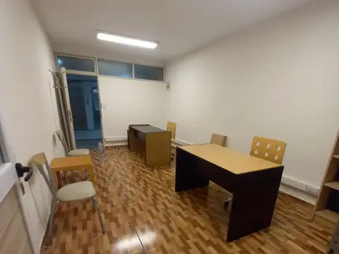 Oficina en alquiler - 2 Despachos 1 Baño - San Nicolás