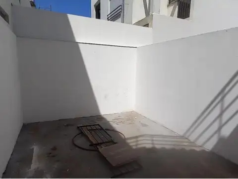 Local en Venta en Villa Luzuriaga, USD 115.000