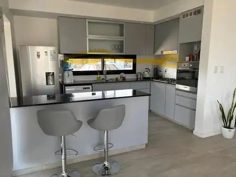 Casa en Alquiler en Terralagos, USD 3.300