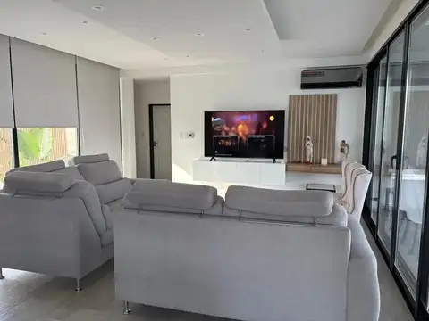 Casa en Alquiler de 3 dormitorios