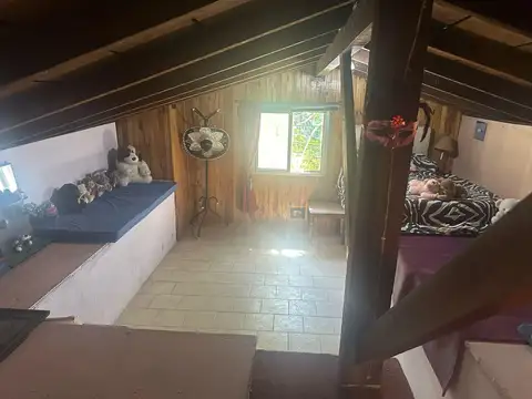 Casa 7 ambientes con 2 baños