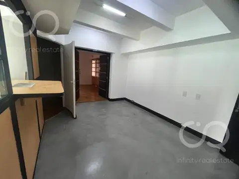 Oficina 4 ambientes con 2 baños