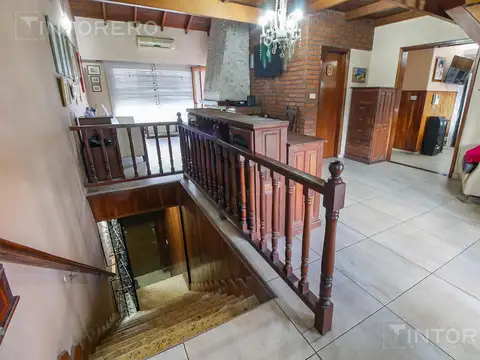 Depto Tipo Casa 4 ambientes con 2 baños