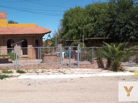 Casa en venta -3 Dormitorios 1 Baño - Merlo