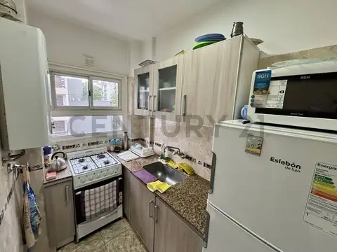 Venta departamento de un ambiente al frente con balcón. Zona Plaza Colón, Mar del Plata
