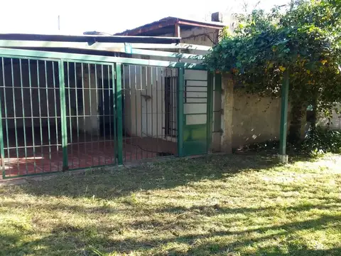 VENTA CASA EN MONTE VERA A REFACCIONAR