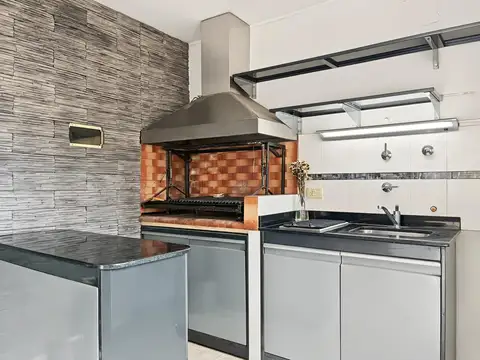 Depto Tipo Casa en Venta 50 años