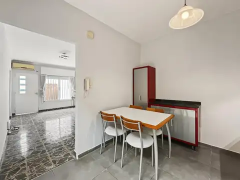 Depto Tipo Casa 5 ambientes con 2 baños