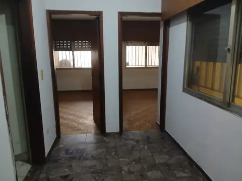 Casa en Alquiler con 1 cochera