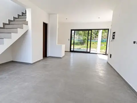 Duplex de 3 ambientes en VENTA en La Angélica