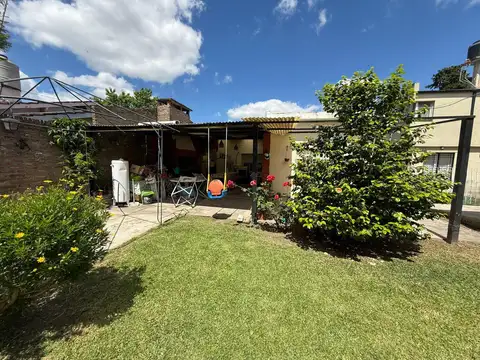 Depto Tipo Casa en Venta 50 años