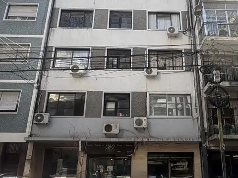 Bulnes al 1800  y GUEMES