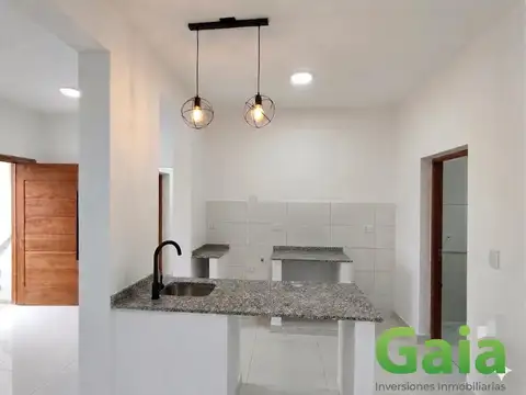 Casa 3 ambientes con 1 baño