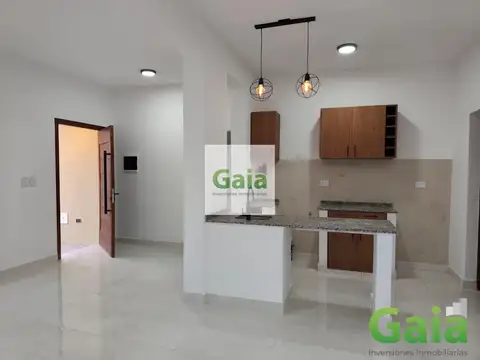 Casa 3 ambientes con 1 baño