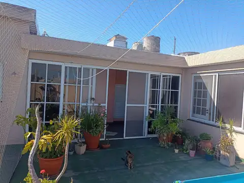 Casa con Local Comercial