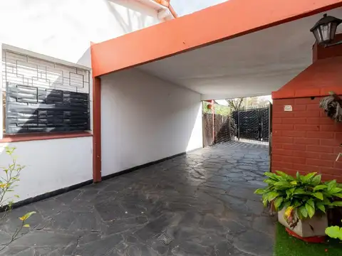 Depto Tipo Casa en Venta 60 años