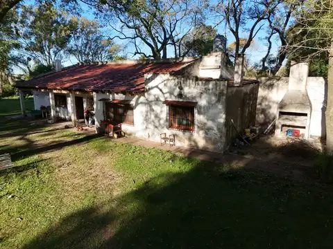 Casa 6 ambientes con 2 baños