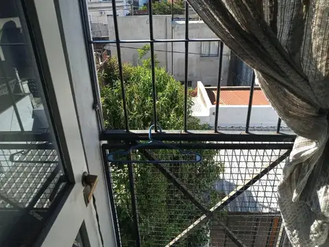 2 AMBIENTES LUMINOSO EN CAJARAVILLA AL 4300 - FLORESTA