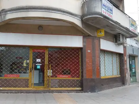 PROPIEDAD EN VENTA: EN BLOCK O POR SEPARADO.CASA + LOCAL