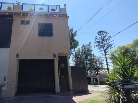 Depto Tipo Casa en Venta 48 años