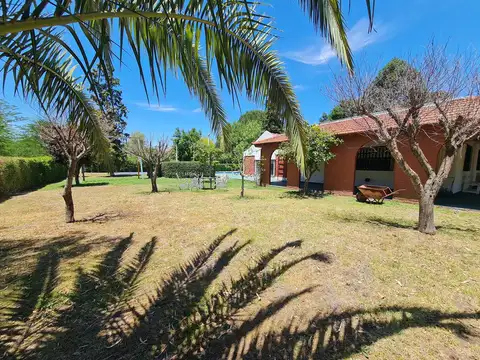 CASA QUINTA 5 AMB, CON PISCINA, CANCHA DE TENIS, Y QUINCHO  - MANZANARES PILAR