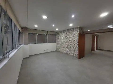 Oficinas de categoría en alquiler en Parque Leloir