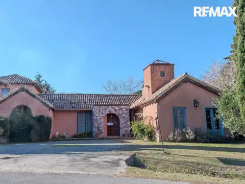 Venta casa 4 amb c/pileta y jardin en El Carmel CC