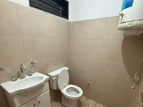 Local en Alquiler en Caseros, $ 940.000
